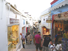 Ruelles dans le centre de Fira, Santorini